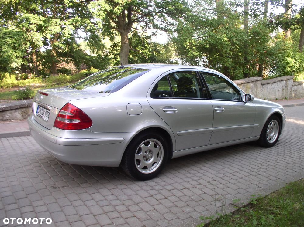 Mercedes-Benz Klasa E 200 Kompressor Automatik Avantgarde - 37