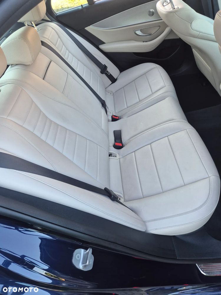 Mercedes-Benz Klasa E 220 d Business Edition 9G-TRONIC - 15