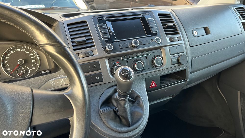 Volkswagen Multivan - 8