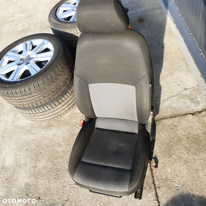 SEAT TOLEDO IV 4 POSZYCIE FOTELA LEWY PRZOD 14R - 1