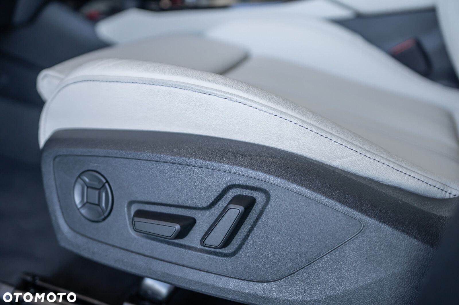 Audi Q6 e-tron - 10