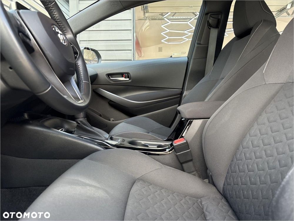 Toyota Corolla 1.8 Hybrid Comfort - 10