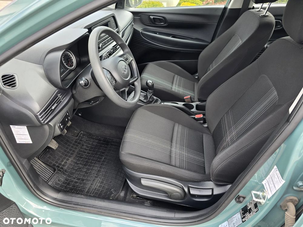 Hyundai i20 1.2 Pure - 11