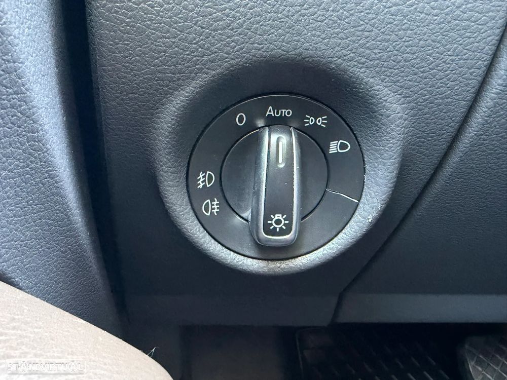 VW Amarok 2.0 BiTDI Auto Highline - 16