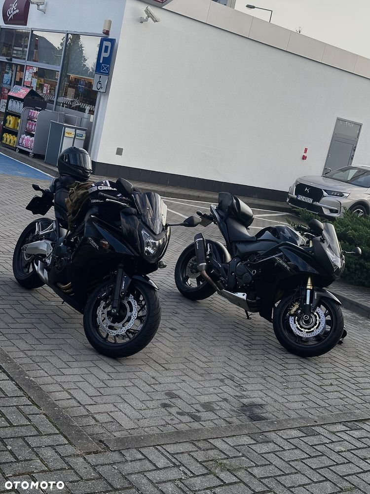 Honda CBR - 7