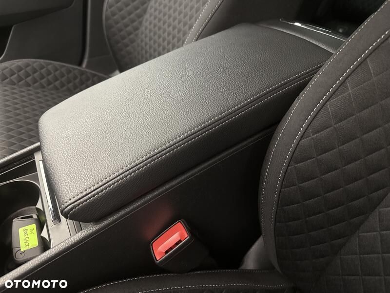 Skoda Superb 2.0 TDI SCR Ambition DSG - 18