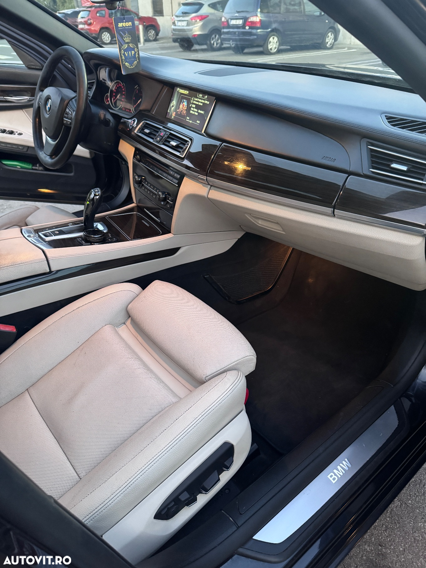 BMW Seria 7 740d - 8