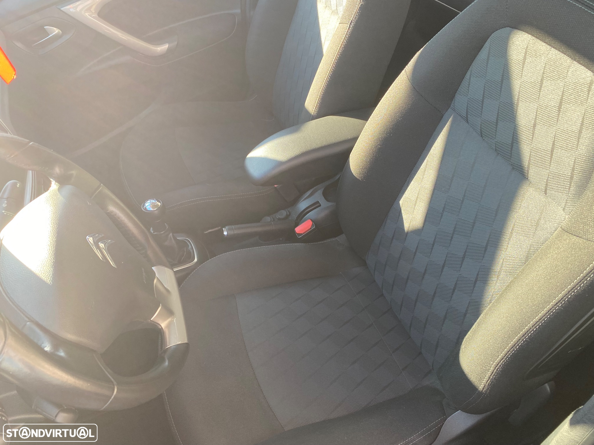 Citroën C-Elysée 1.2 PureTech Shine - 8
