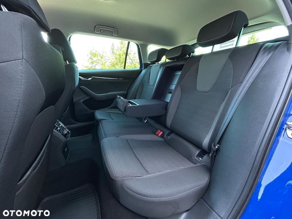 Skoda Octavia 2.0 TDI Selection DSG - 20