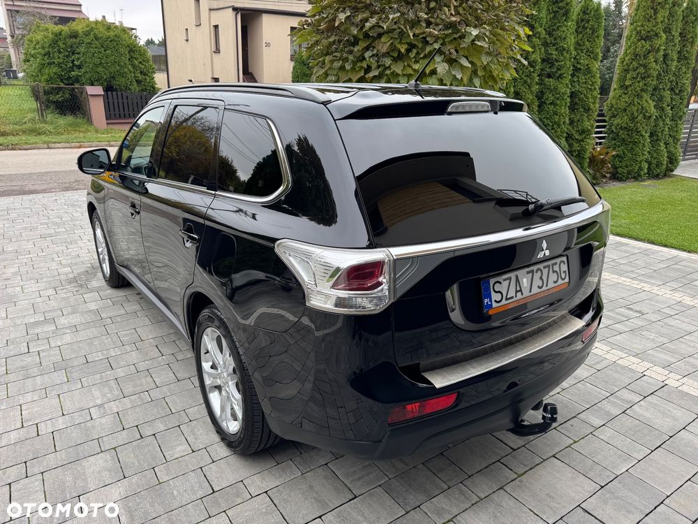 Mitsubishi Outlander - 4