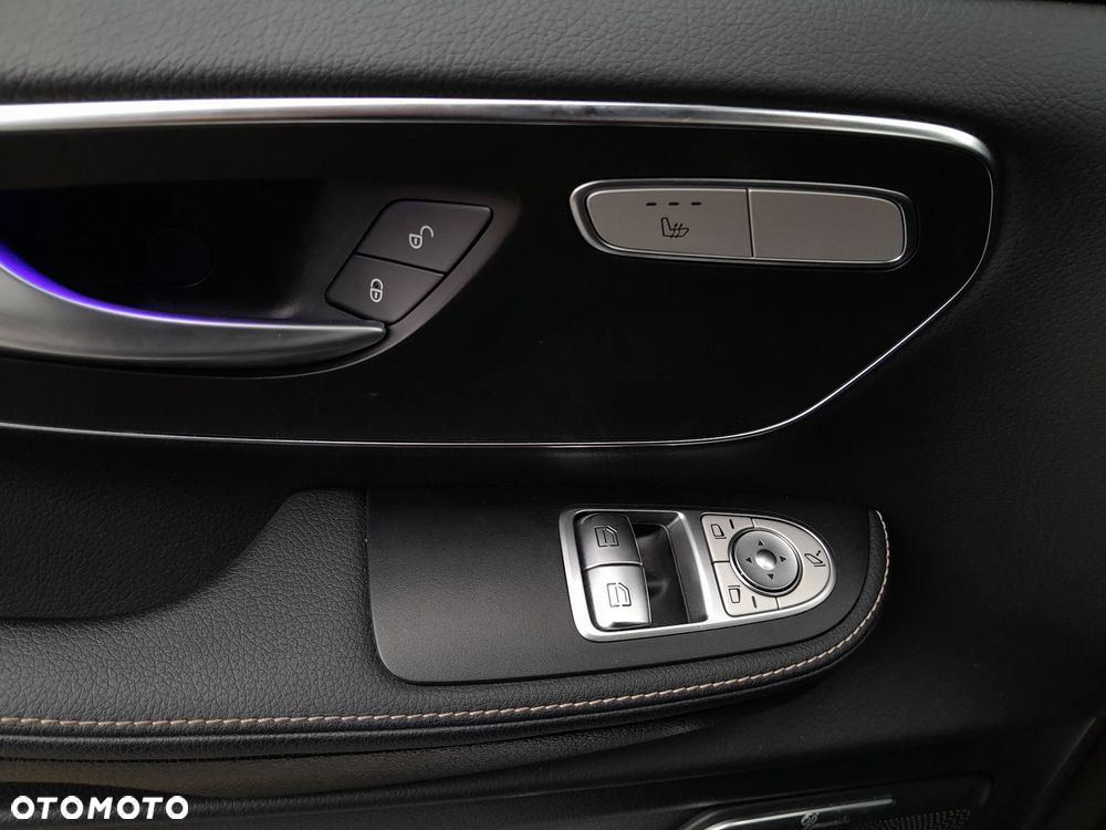 Mercedes-Benz EQV 300 90kWh - 17