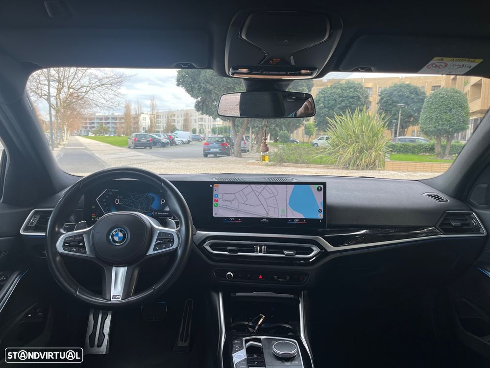 BMW 330 e Aut. M Sport - 28