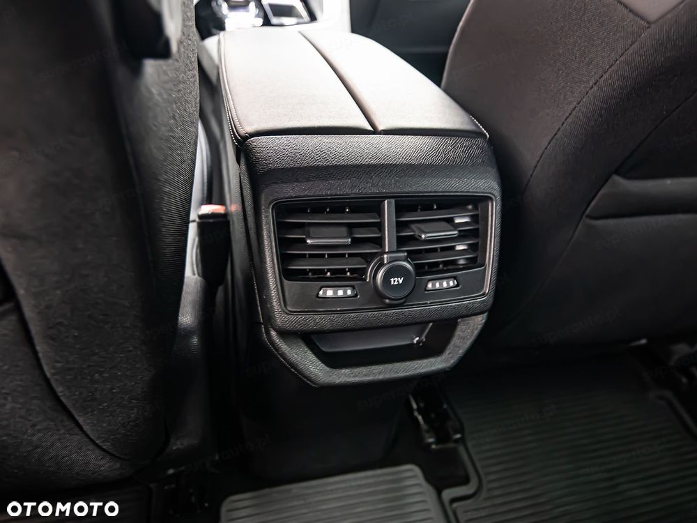 Peugeot 3008 1.5 BlueHDi Allure S&S EAT8 - 22