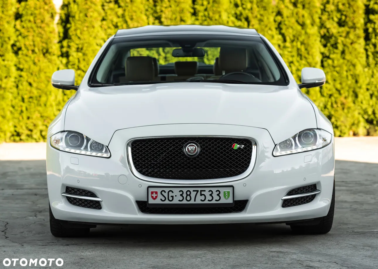 Jaguar XJ 3.0 T AWD Premium Luxury - 10