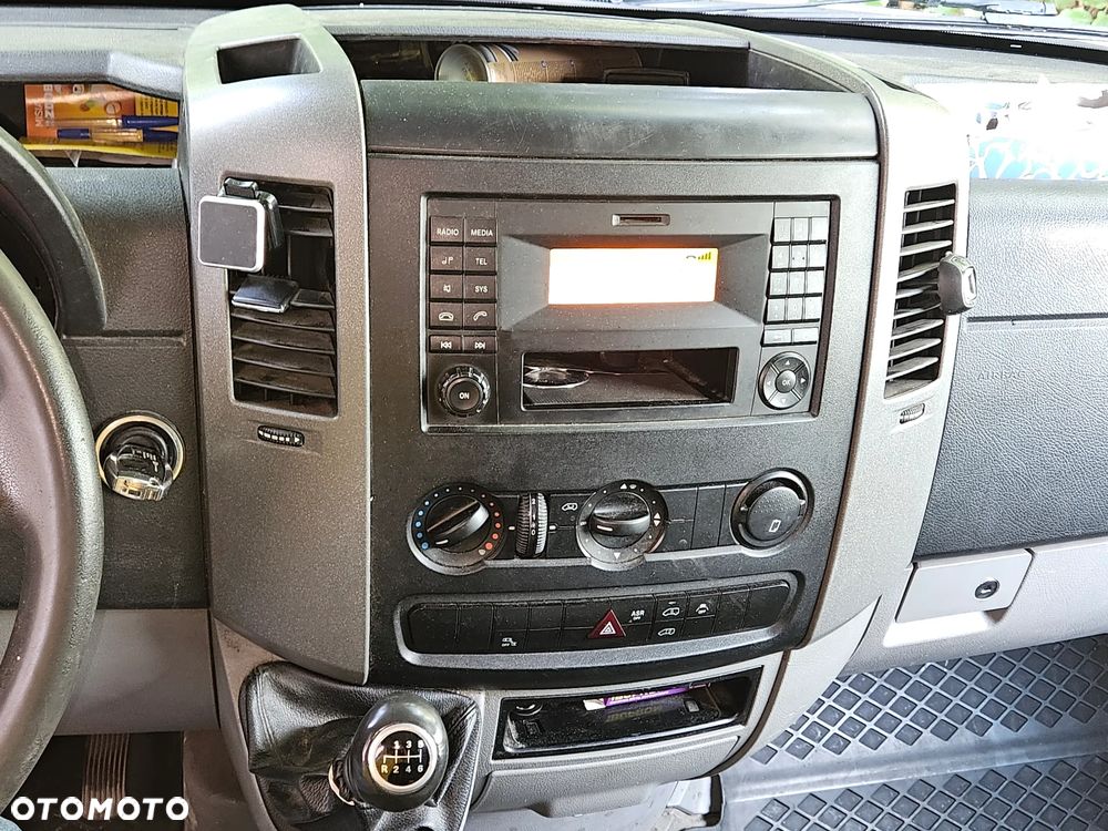 Mercedes-Benz Sprinter - 8
