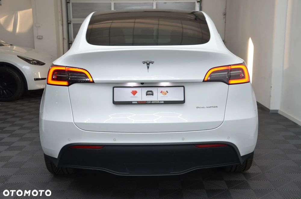 Tesla Model Y Long Range AWD - 7