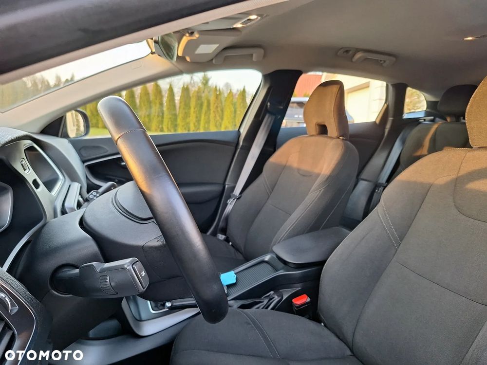 Volvo V40 D2 Kinetic - 17