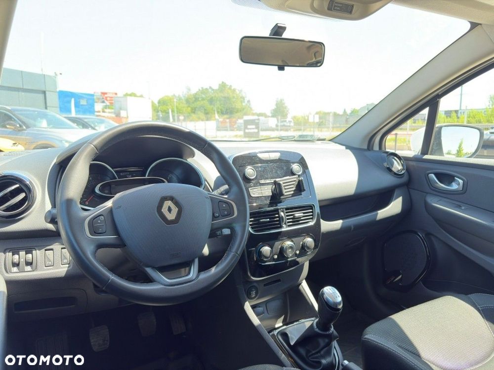 Renault Clio - 11