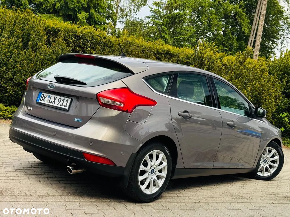 Ford Focus 2.0 TDCi DPF Start-Stopp-System Titanium - 19