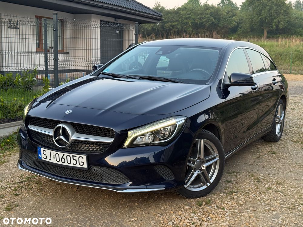 Mercedes-Benz CLA 200 AMG Line - 2