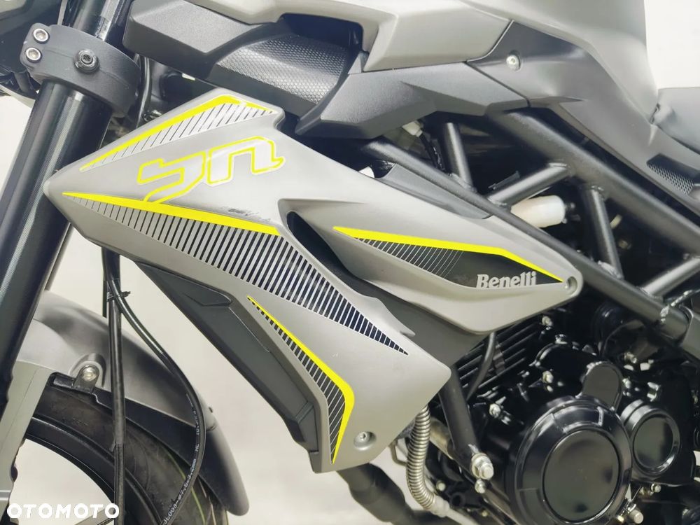 Benelli BN 125 - 23