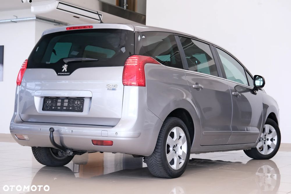 Peugeot 5008 - 5