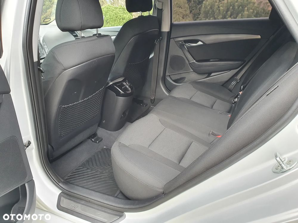 Hyundai i40 2.0 GDI Comfort + - 20