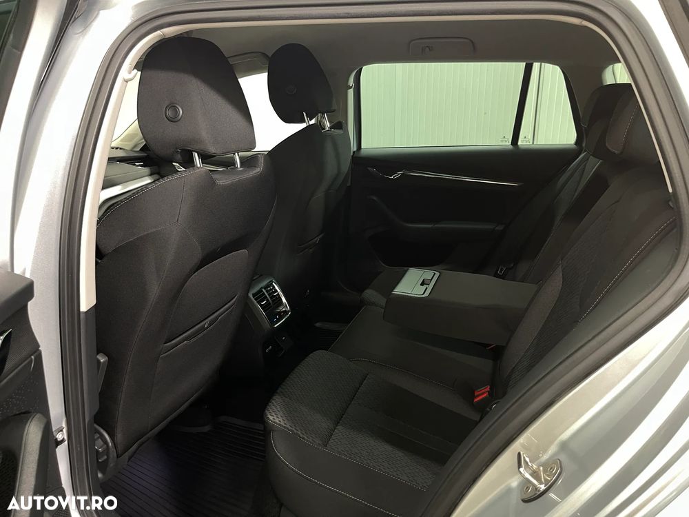 Skoda Octavia 2.0 TDI DSG Style - 12