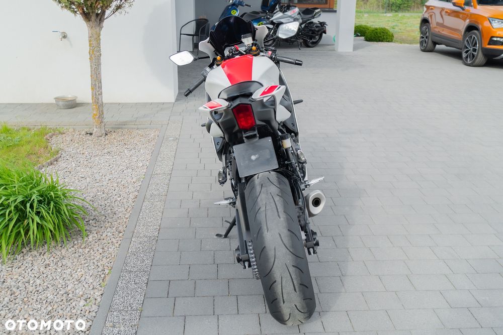 Yamaha R7 - 5
