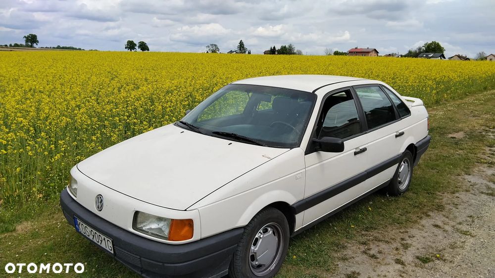 Volkswagen Passat 1.8 CL - 1