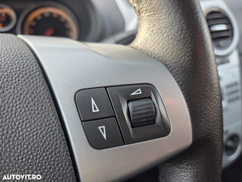 Opel Corsa 1.4 Active - 10