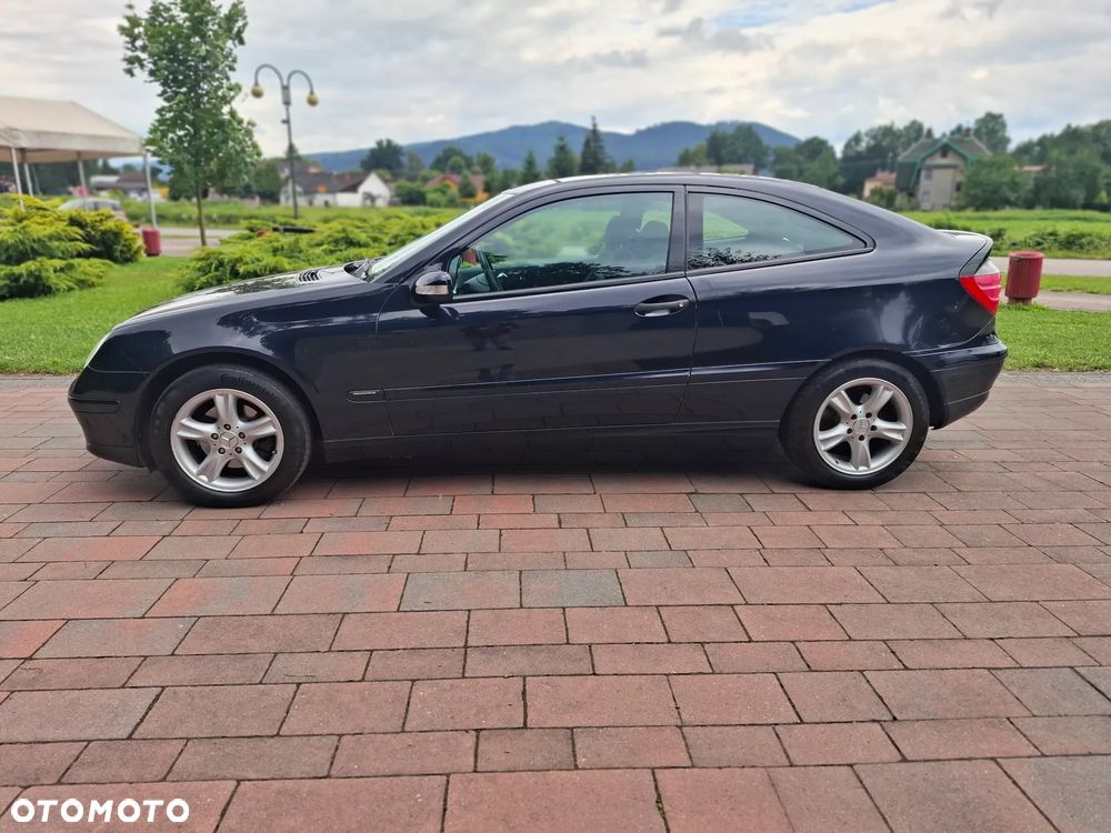 Mercedes-Benz Klasa C 200 Kompressor Sportcoupe - 4