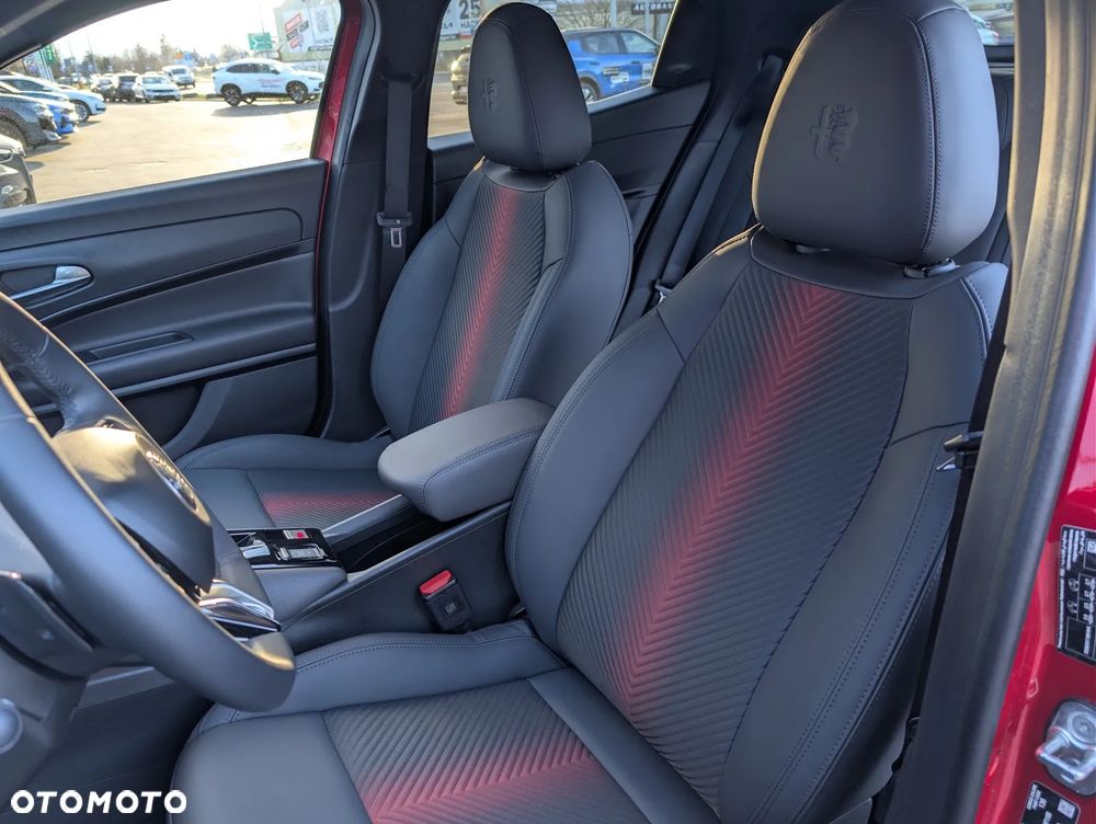 Alfa Romeo Junior 1.2 mHEV Ibrida Q4 eDCT - 22