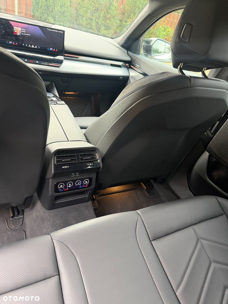 BMW Seria 5 - 21