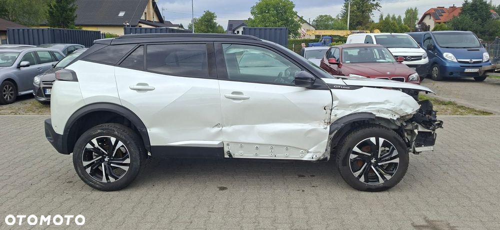 Peugeot 2008 1.2 PureTech GT Line S&S EAT8 - 5