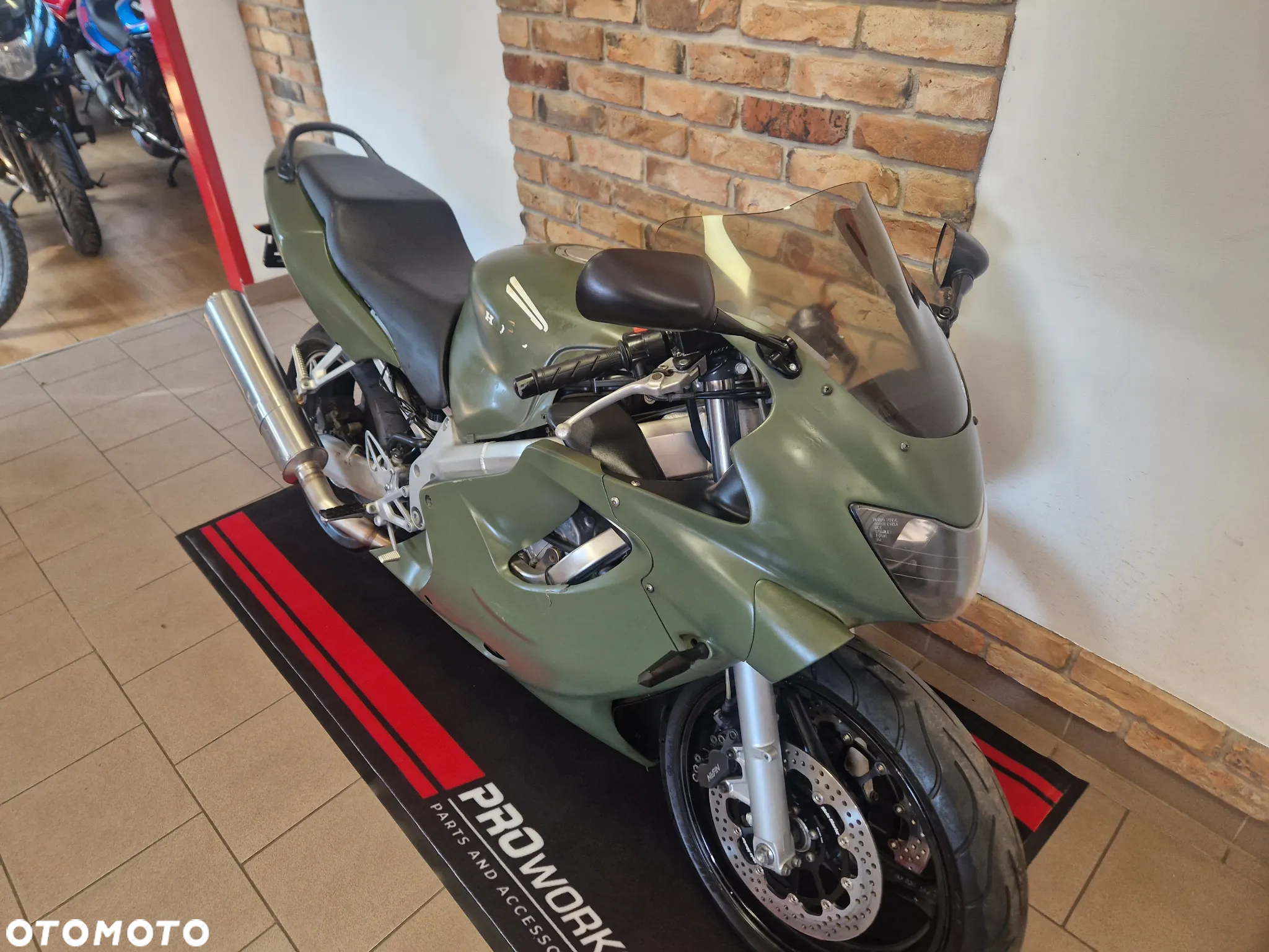 Honda CBR - 13