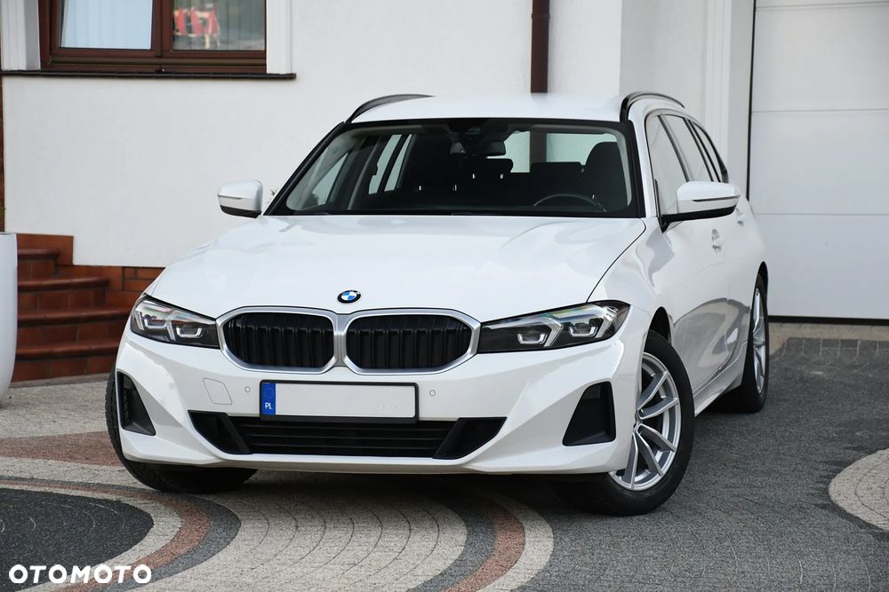 BMW 3 Series 2023 photo 5