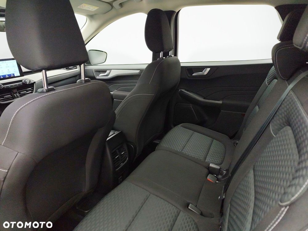 Ford Kuga - 12
