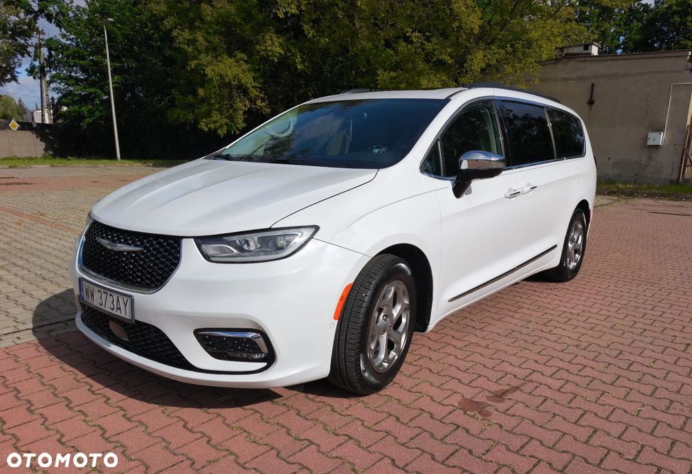 Chrysler Pacifica - 1