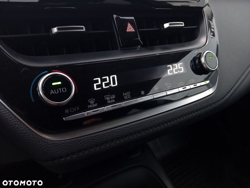 Toyota Corolla 1.8 Hybrid Comfort - 17