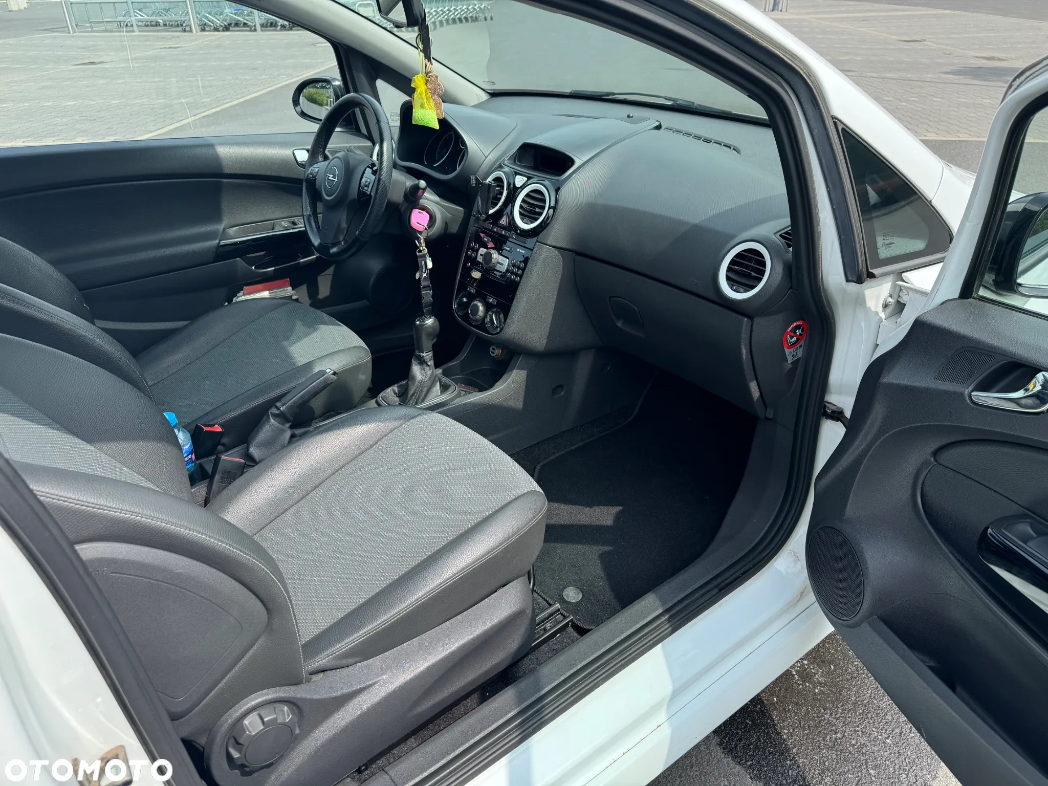 Opel Corsa 1.2 16V - 11