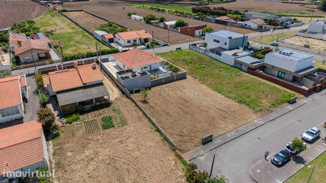 Oportunidade Única em Ovar: Espaço Versátil e Acessível - Grande imagem: 5/13