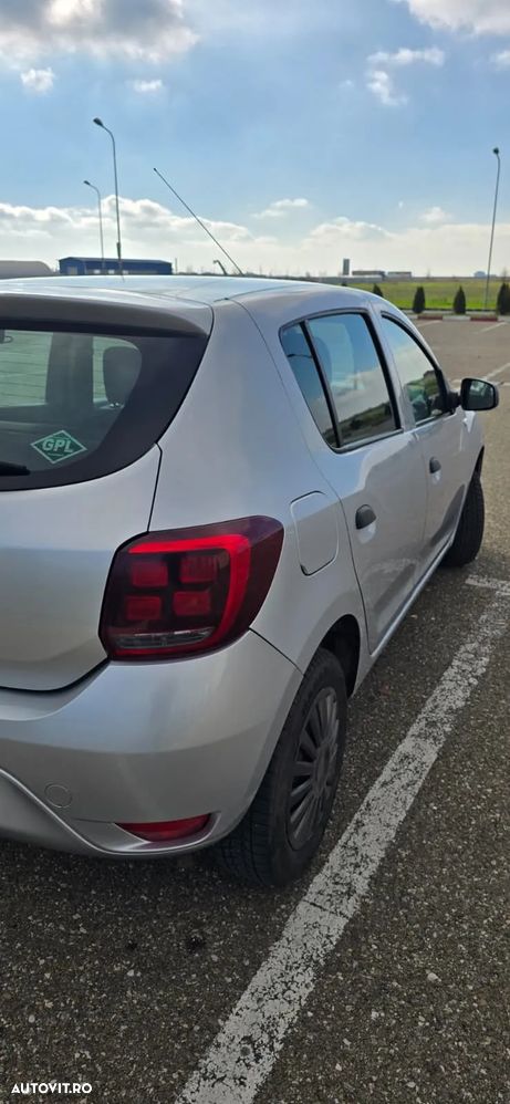 Dacia Sandero - 3