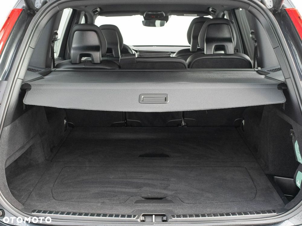 Volvo XC 90 B5 D AWD R-Design - 26