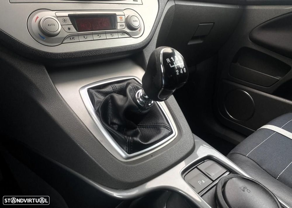 Ford Kuga 2.0 TDCi Titanium - 19