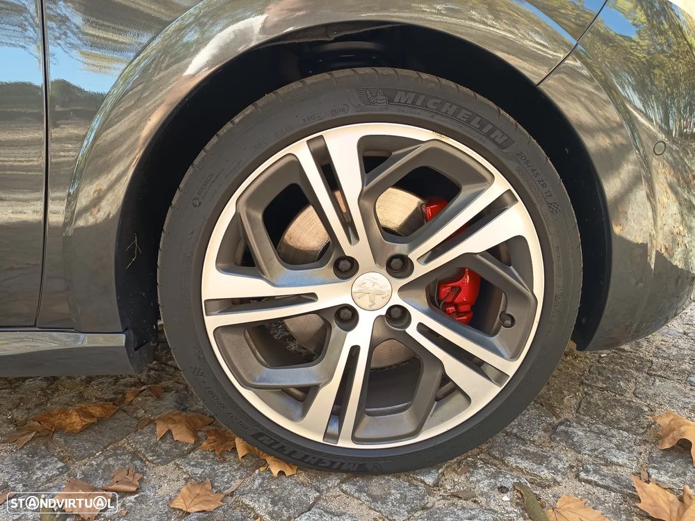 Peugeot 208 GTI 200 THP - 25