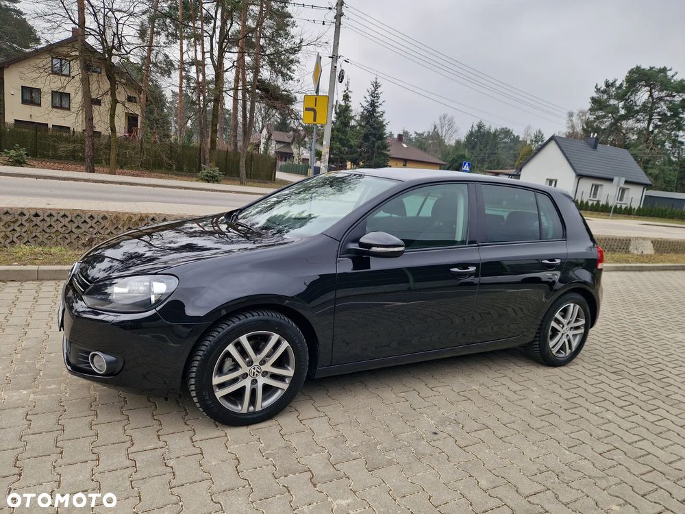 Volkswagen Golf - 1