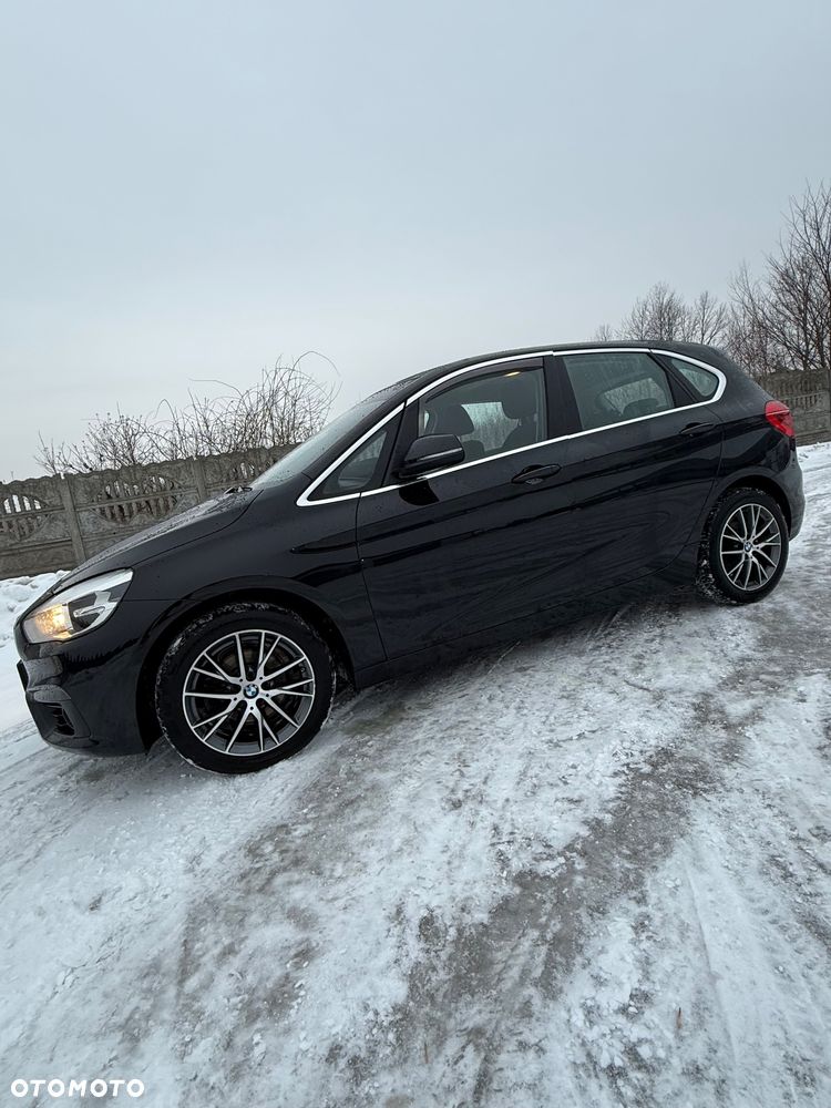 BMW Seria 2 218d - 4