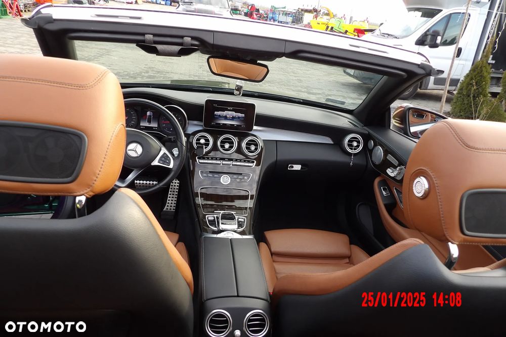 Mercedes-Benz Klasa C 300 Cabrio 9G-TRONIC AMG Line - 17