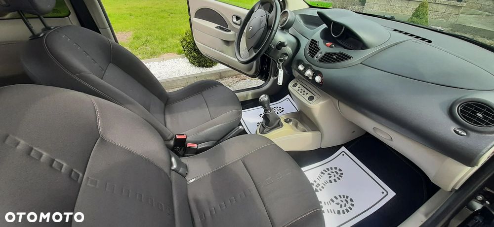 Renault Twingo - 32